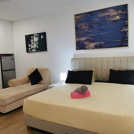 Apple Home 2 At Menara Simfoni, King Size Bed, Cheras, Nexflix, Wifi, Parking Seri Kembangan Dış mekan fotoğraf