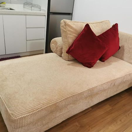Apple Home 2 At Menara Simfoni, King Size Bed, Cheras, Nexflix, Wifi, Parking Seri Kembangan Dış mekan fotoğraf
