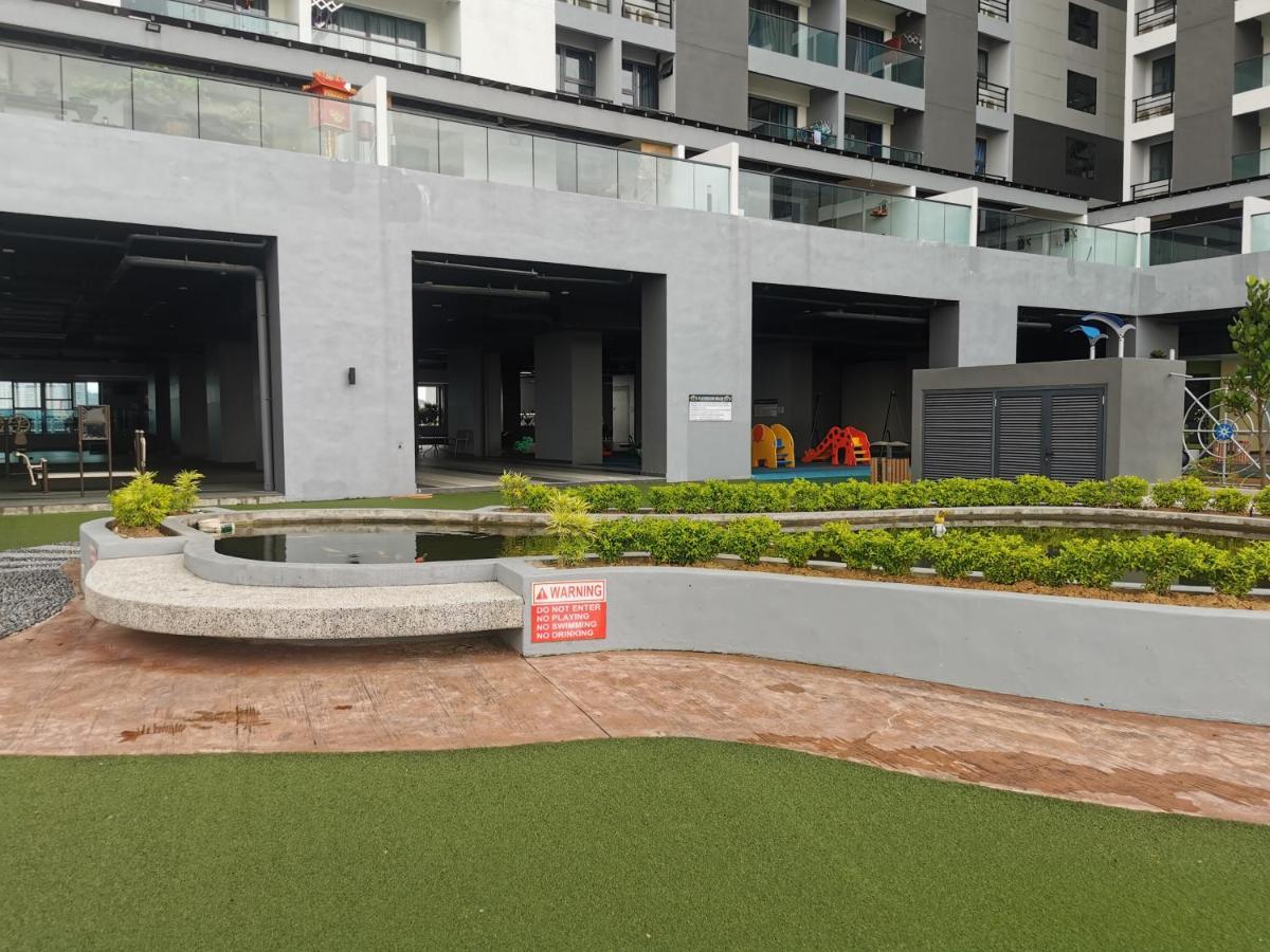 Apple Home 2 At Menara Simfoni, King Size Bed, Cheras, Nexflix, Wifi, Parking Seri Kembangan Dış mekan fotoğraf